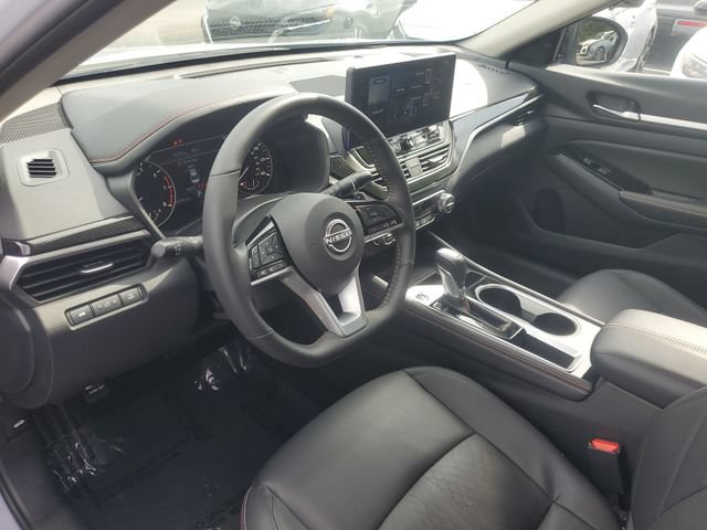 Certified 2025 Nissan Altima 2.5 SR w/ SR Premium Package FWD image 13