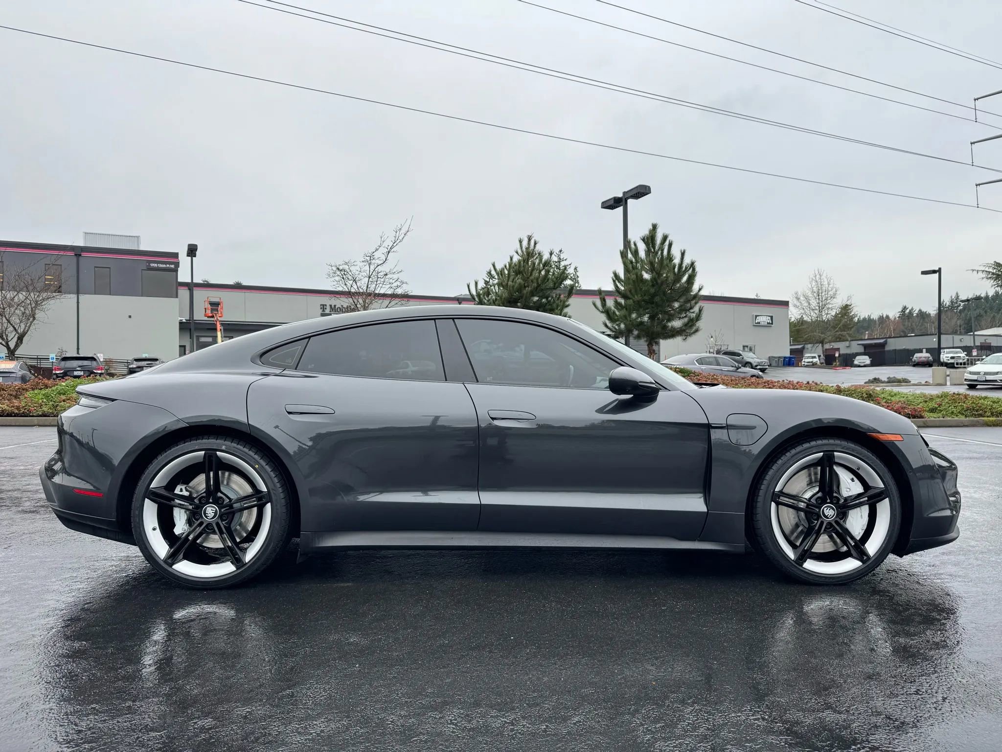 Used 2020 Porsche Taycan 4S image 12