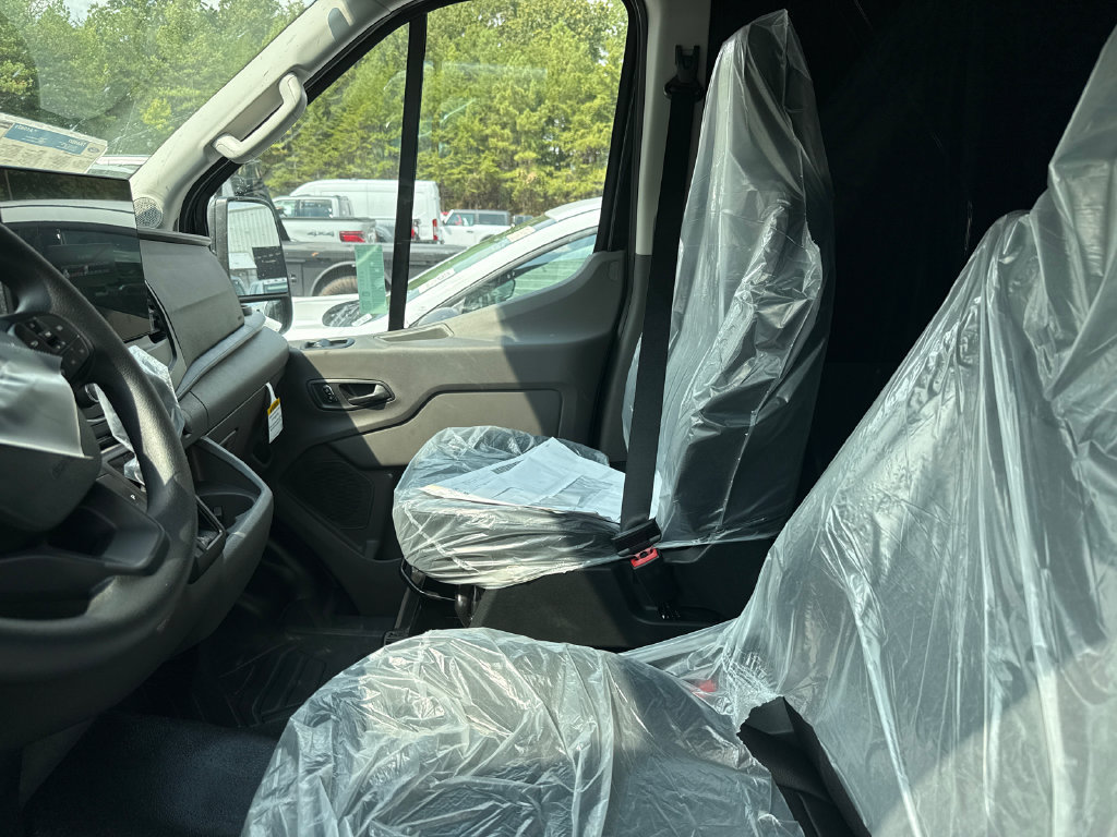 New 2027 Ford Transit 250 148 Medium Roof RWD image 15