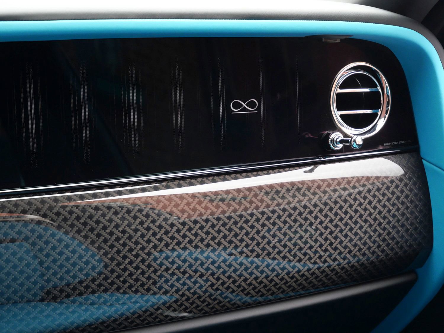 New 2026 Rolls-Royce Cullinan Black Badge image 19