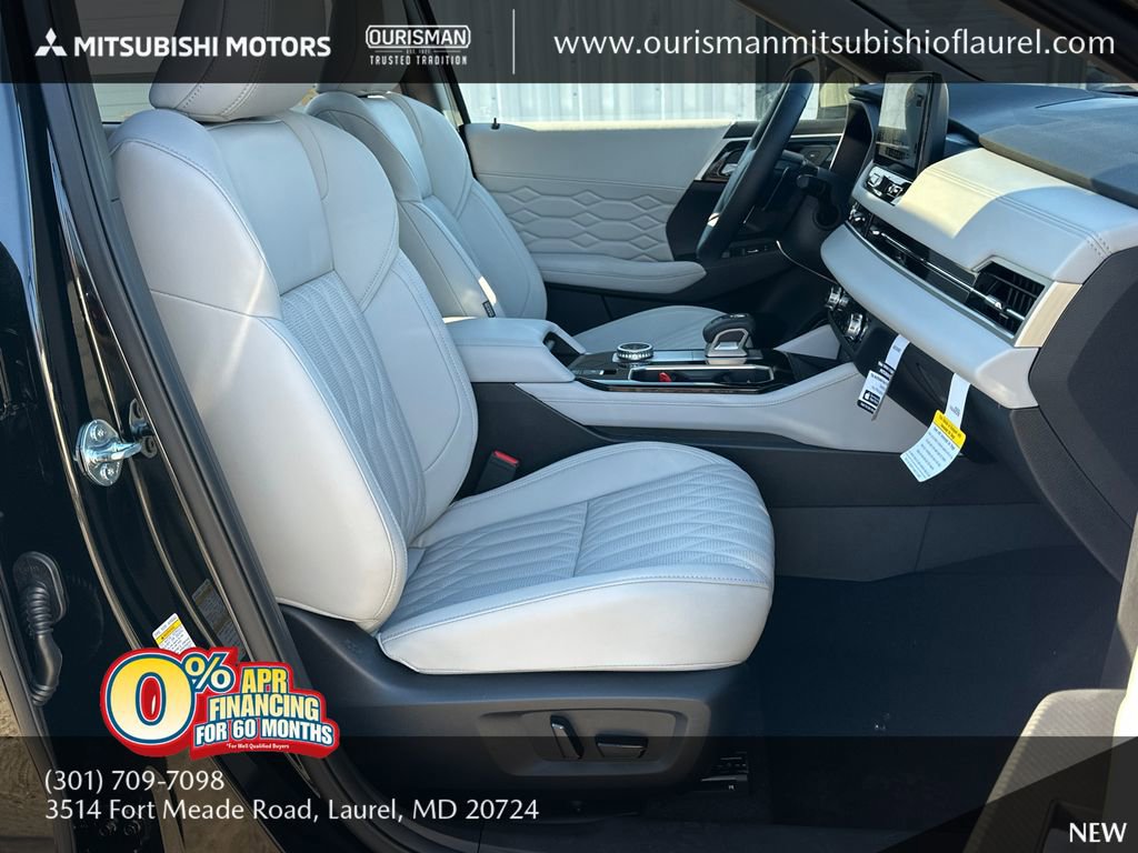 New 2025 Mitsubishi Outlander SEL image 24