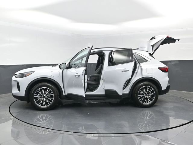 New 2025 Ford Escape SE w/ PHEV Premium Package image 29