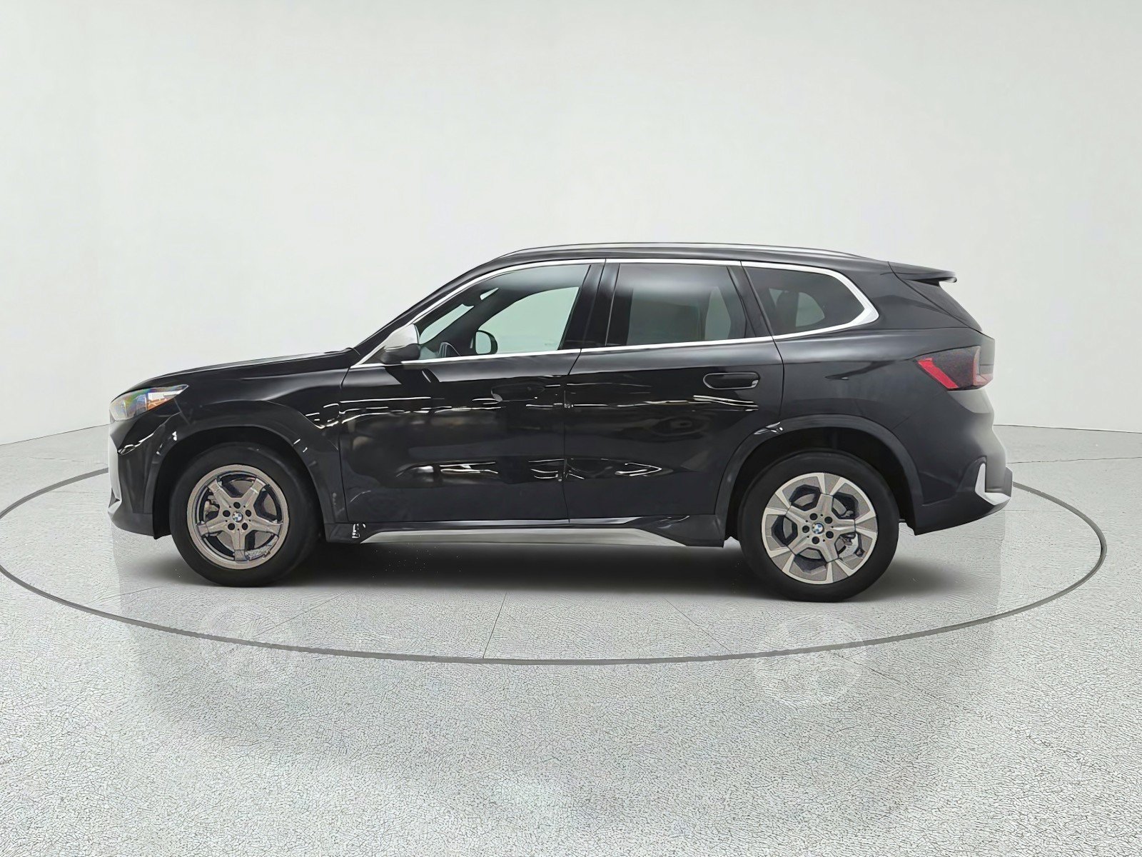 Used 2023 BMW X1 xDrive28i w/ Convenience Package AWD/4WD image 8