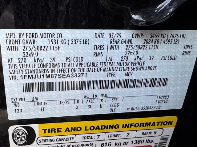 Certified 2025 Ford Expedition Platinum w/ Driver's Package AWD/4WD image 32