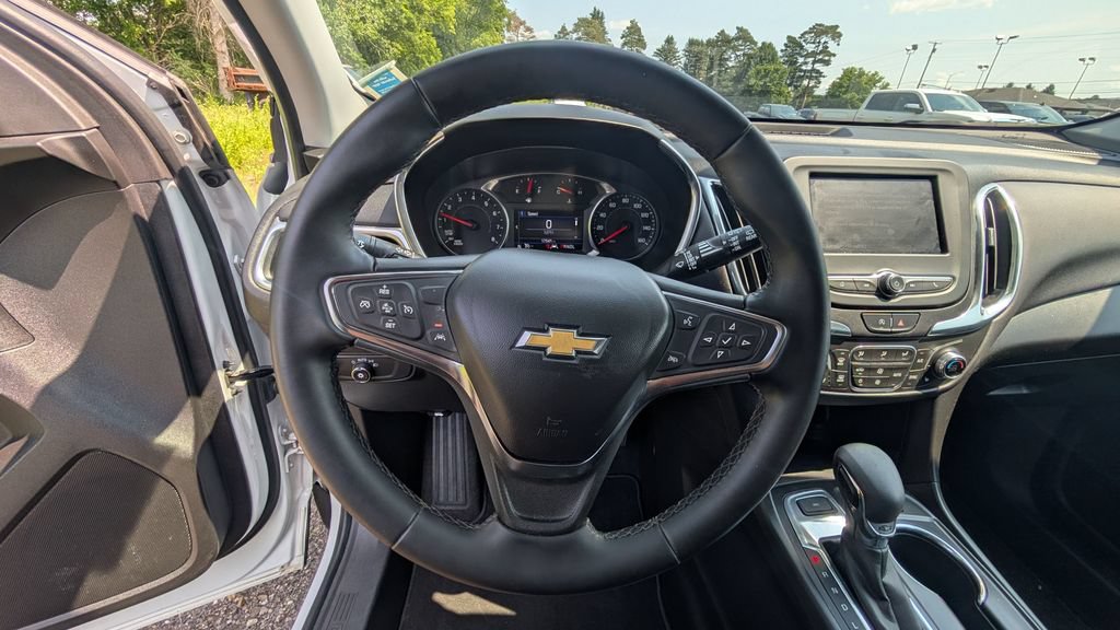 Used 2024 Chevrolet Equinox LT AWD/4WD image 6