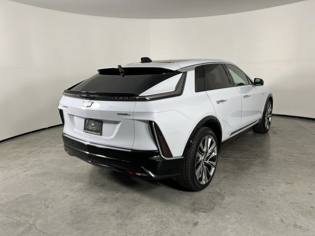 Used 2026 Cadillac Lyriq Signature Luxury w/ Nappa Leather Package AWD/4WD image 8
