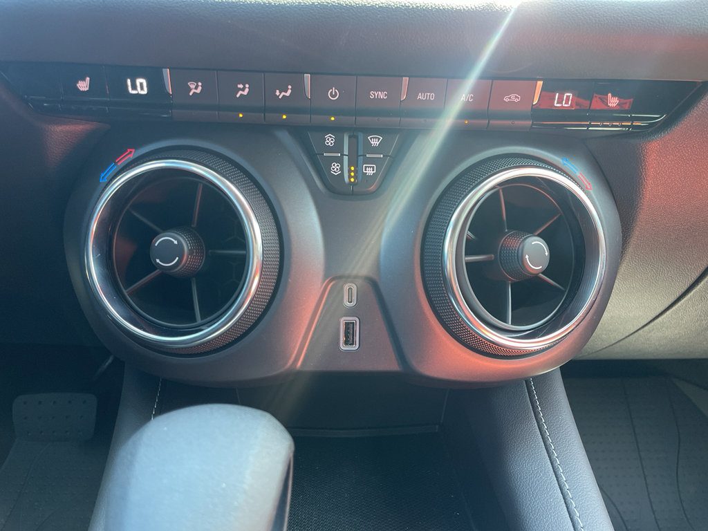 Used 2025 Chevrolet Blazer LT w/ Midnight/Sport Edition image 33