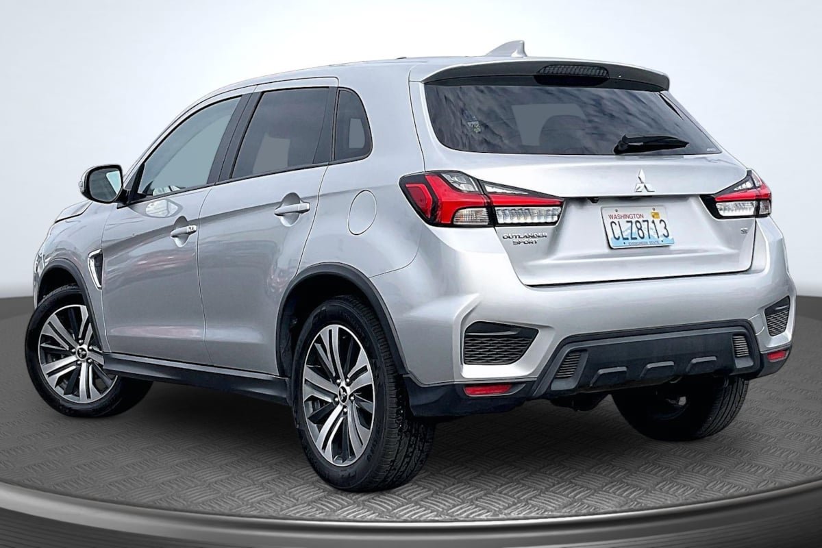 Used 2024 Mitsubishi Outlander Sport SE AWD/4WD image 2