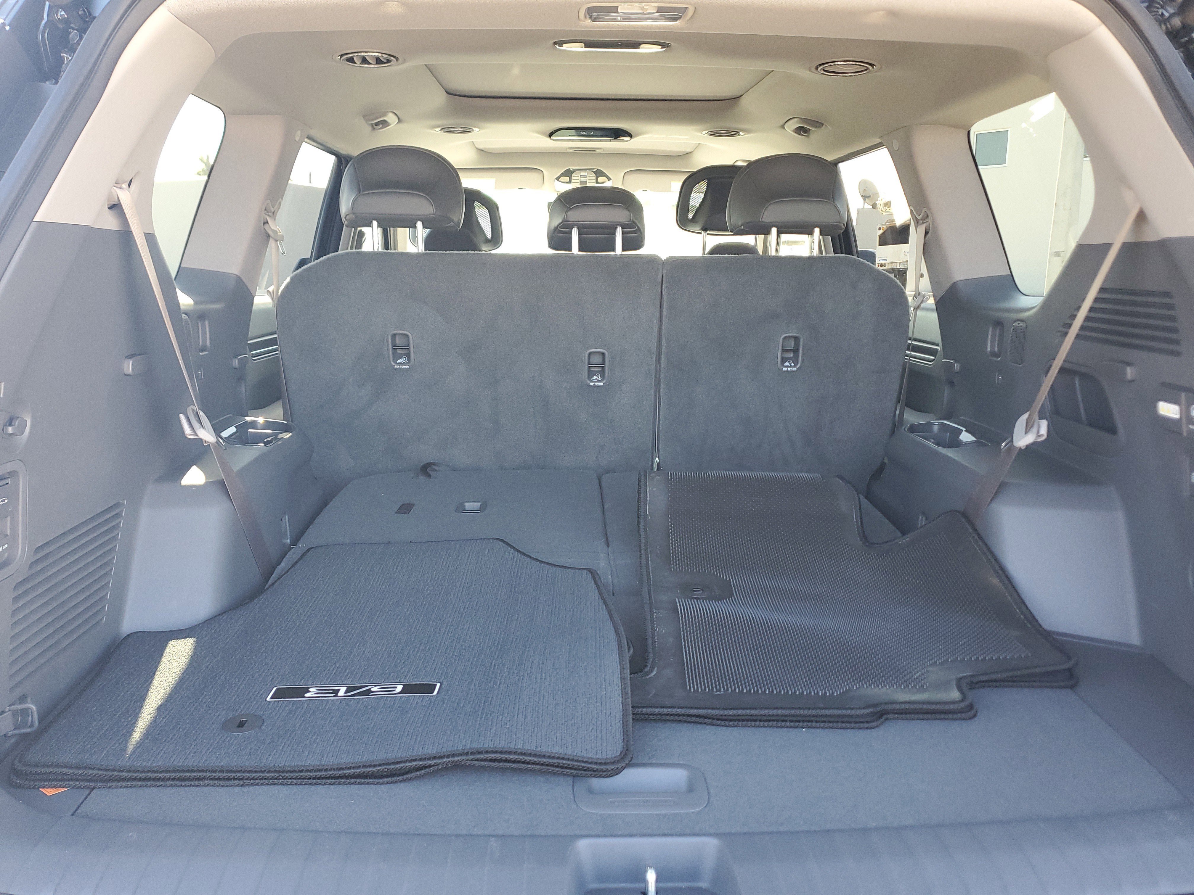 Used 2026 Kia EV9 Wind image 17