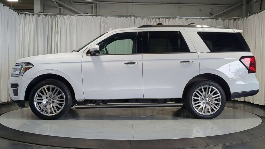 Used 2023 Ford Expedition Limited AWD/4WD image 6