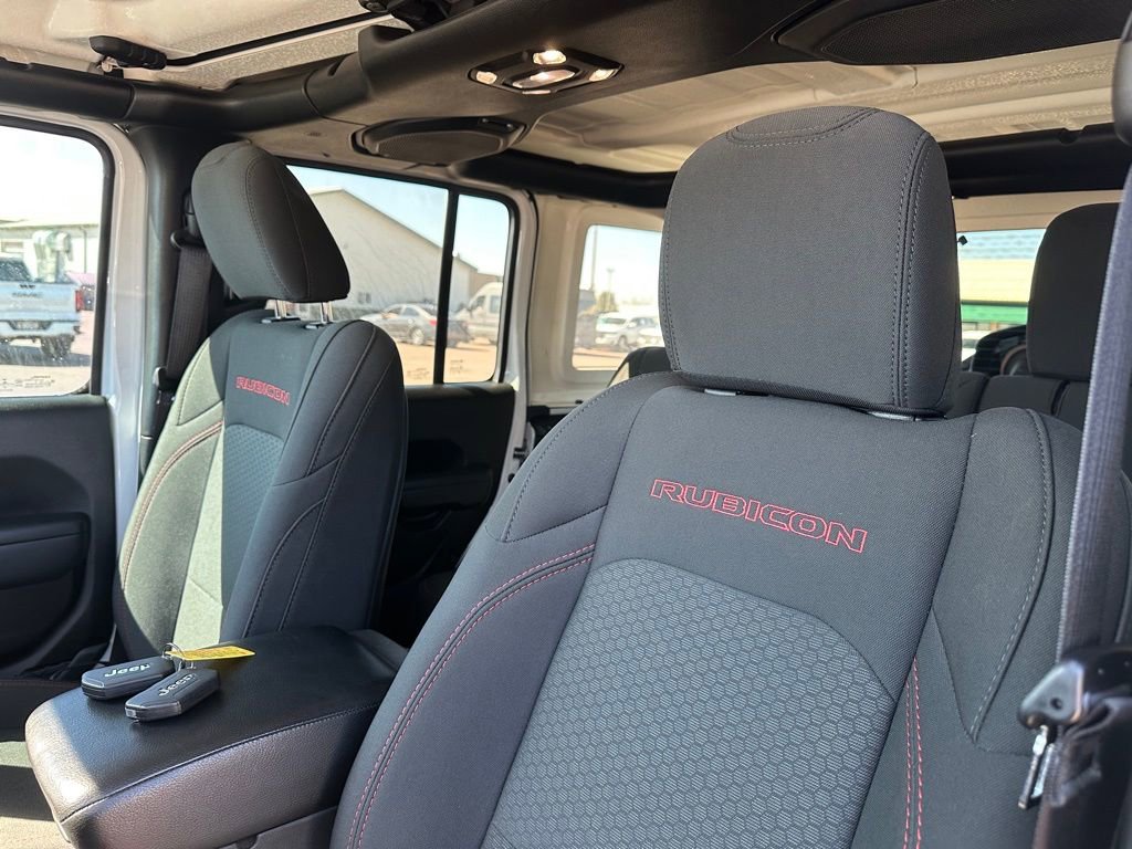 Used 2022 Jeep Wrangler Unlimited Rubicon w/ Cold Weather Group image 13