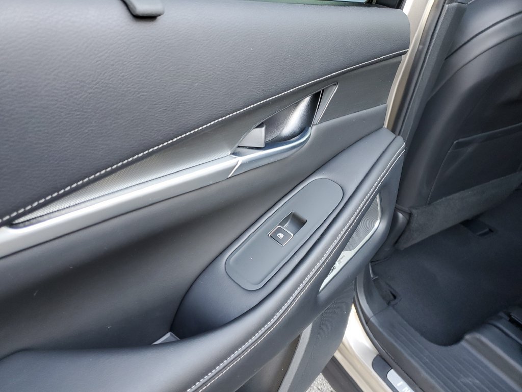 Used 2024 INFINITI QX60 Luxe w/ Vision Package FWD image 11
