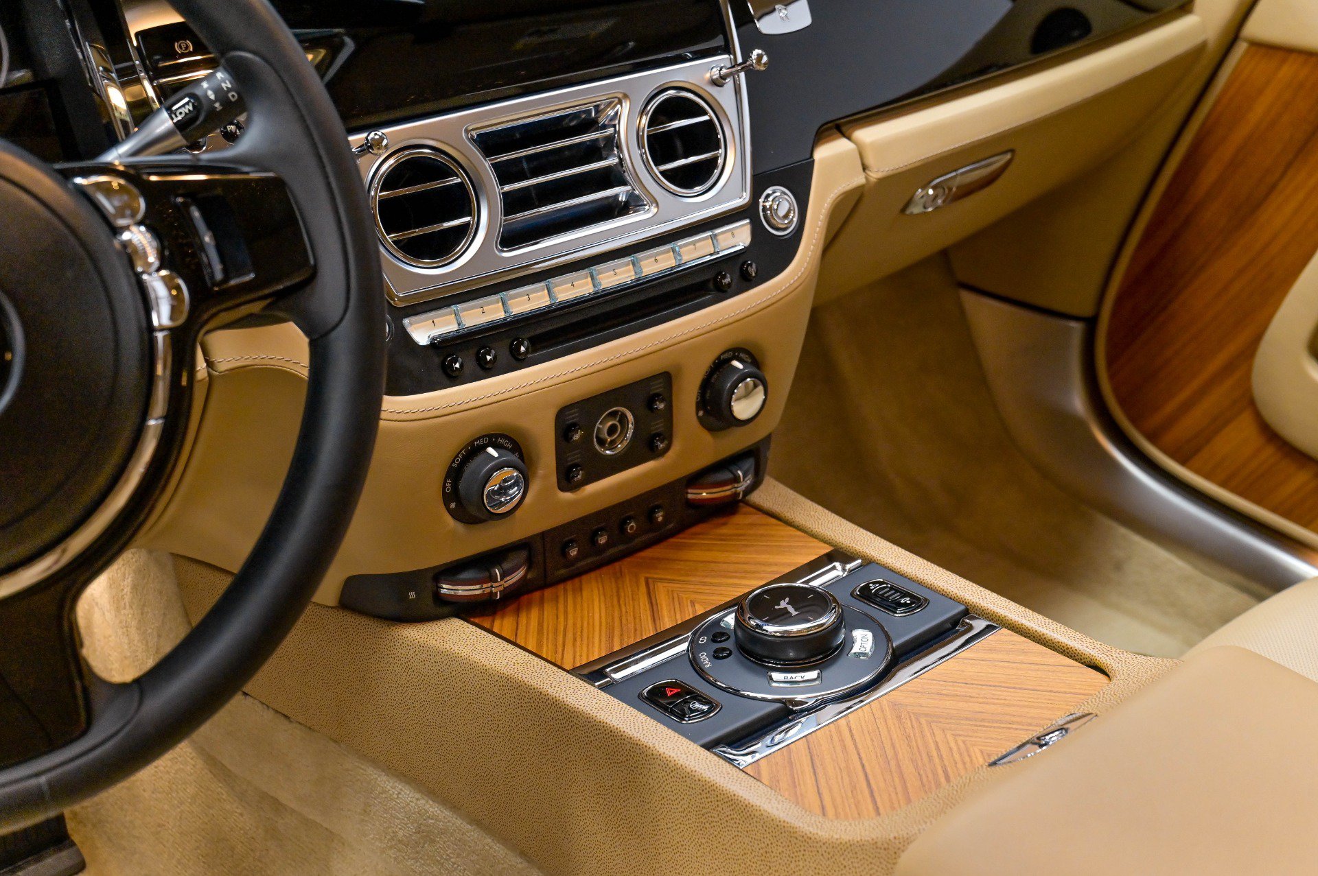 Used 2014 Rolls-Royce Wraith RWD image 15