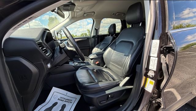 Used 2021 Ford Escape Titanium image 19