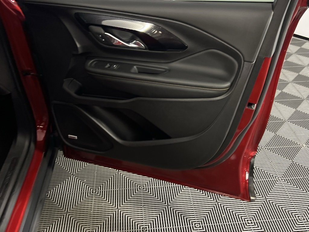 Used 2024 GMC Terrain AT4 w/ Infotainment Package II image 38