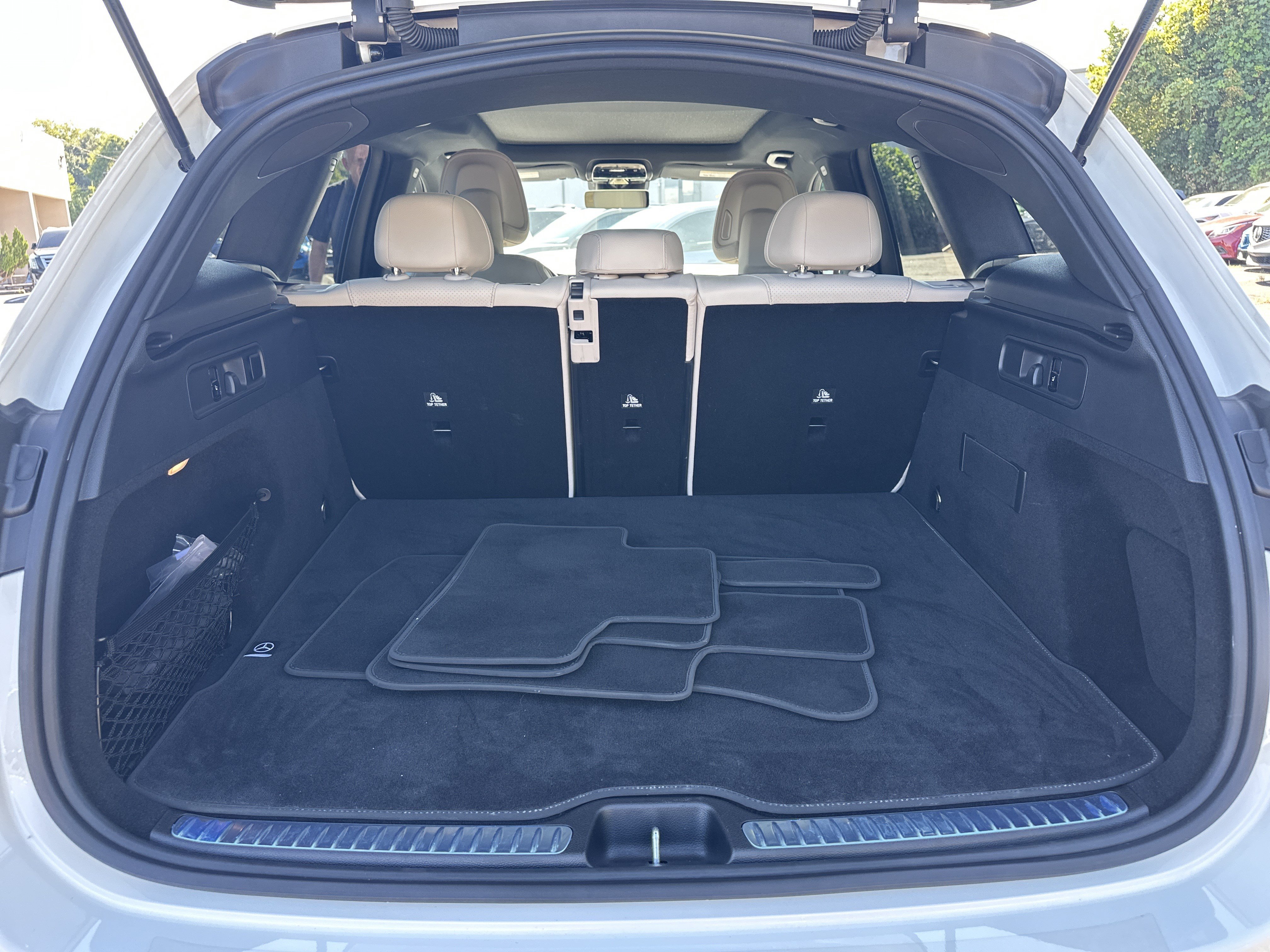 Used 2025 Mercedes-Benz GLC 300 image 22
