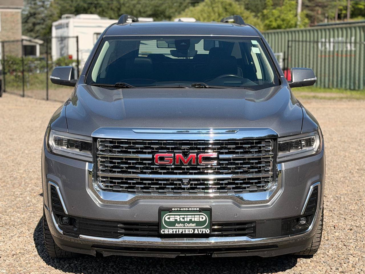Used 2022 GMC Acadia Denali w/ GMC Pro Grade Package AWD/4WD image 2