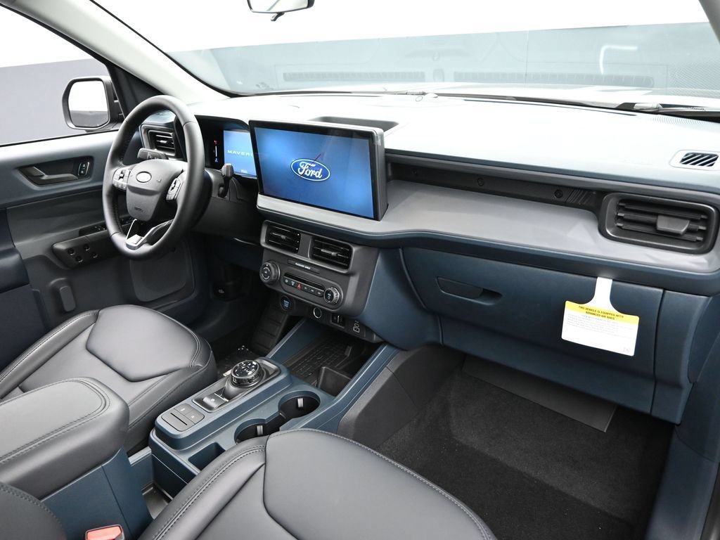 New 2025 Ford Maverick Lariat w/ Black Appearance Package AWD/4WD image 24