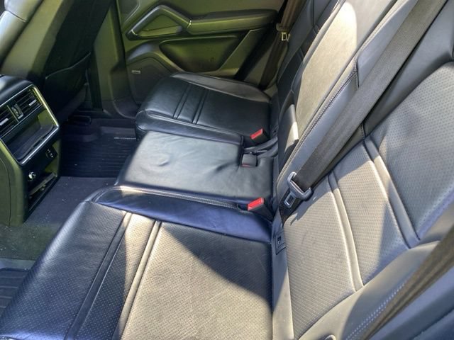 Used 2023 Porsche Cayenne Coupe AWD/4WD image 11