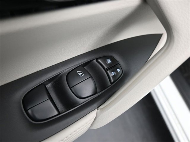 Used 2022 Nissan Rogue Sport SL w/ Premium Package image 13