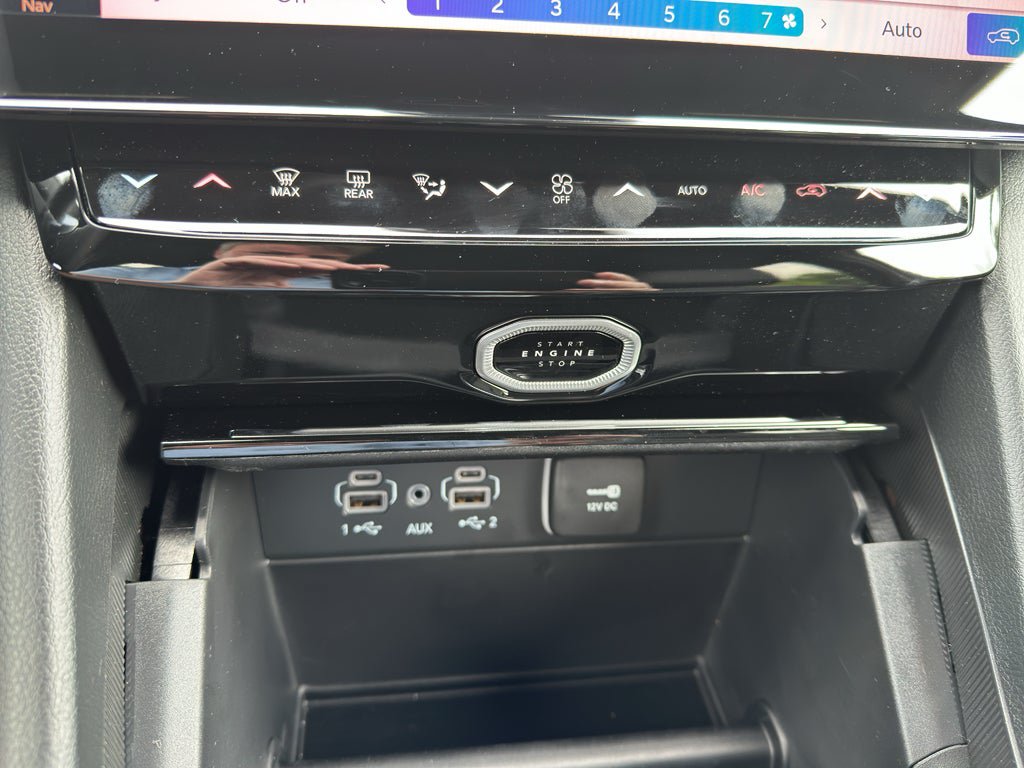 New 2026 Jeep Grand Cherokee Limited w/ Limited Altitude Package RWD image 18