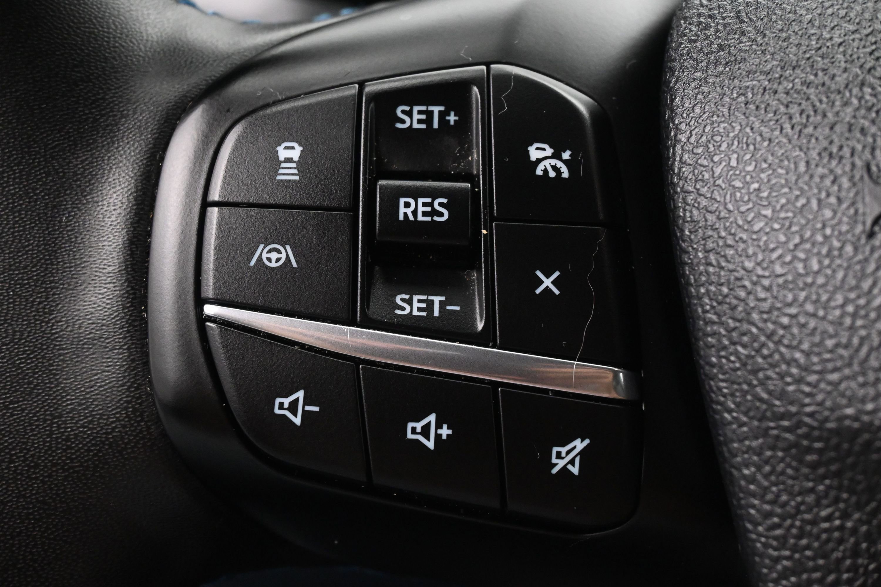 Used 2025 Ford Maverick Lobo AWD/4WD image 19