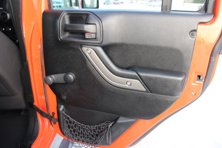 Used 2015 Jeep Wrangler Unlimited Sport image 16