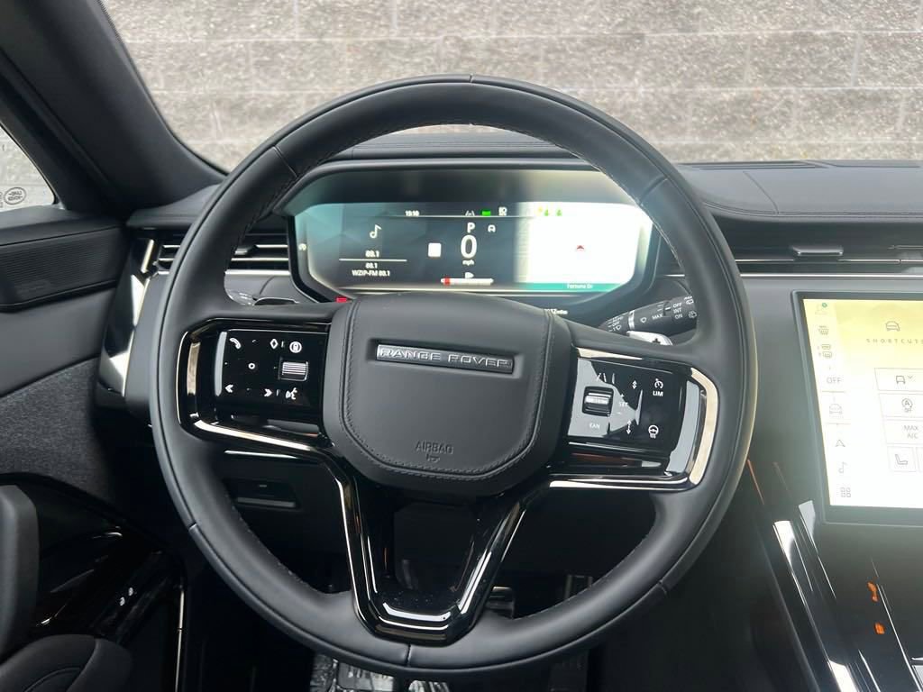 New 2025 Land Rover Range Rover Sport Dynamic SE image 18