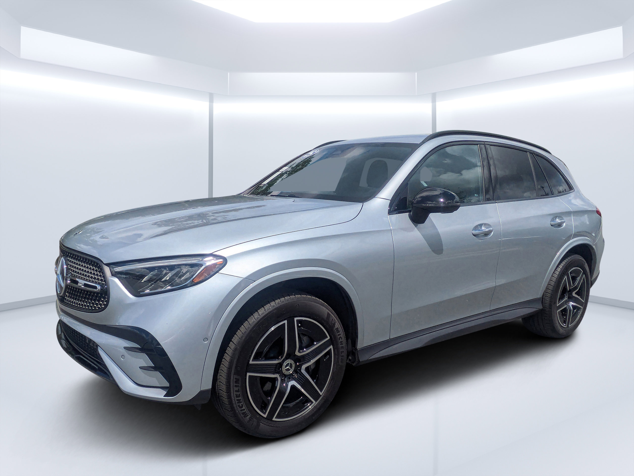 Certified 2025 Mercedes-Benz GLC 300 4MATIC image 7