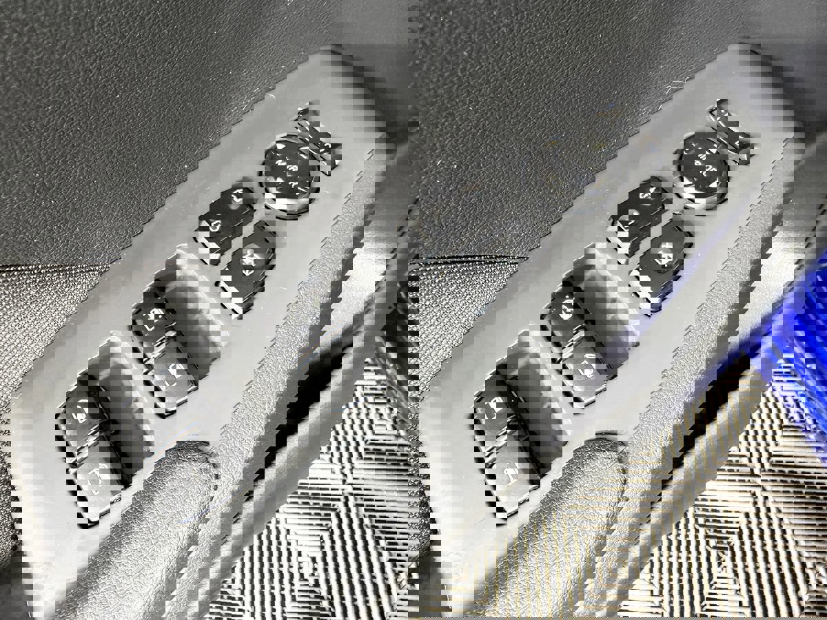 Used 2019 Hyundai Accent SE image 24