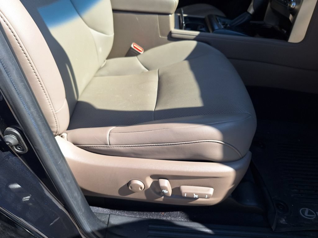 Used 2021 Lexus GX 460 Premium AWD/4WD image 32
