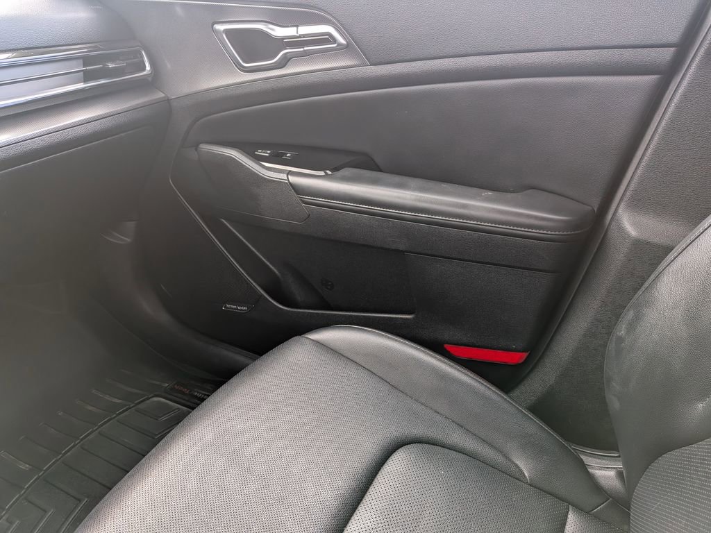 Used 2023 Kia Sportage SX image 18