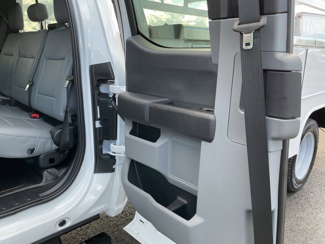 New 2026 Ford F550 4x4 Supercab Super Duty image 25