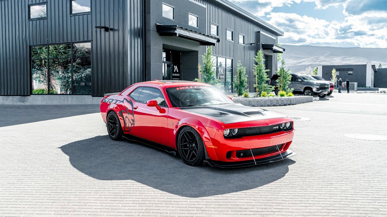 Used 2018 Dodge Challenger SRT Hellcat RWD image 7