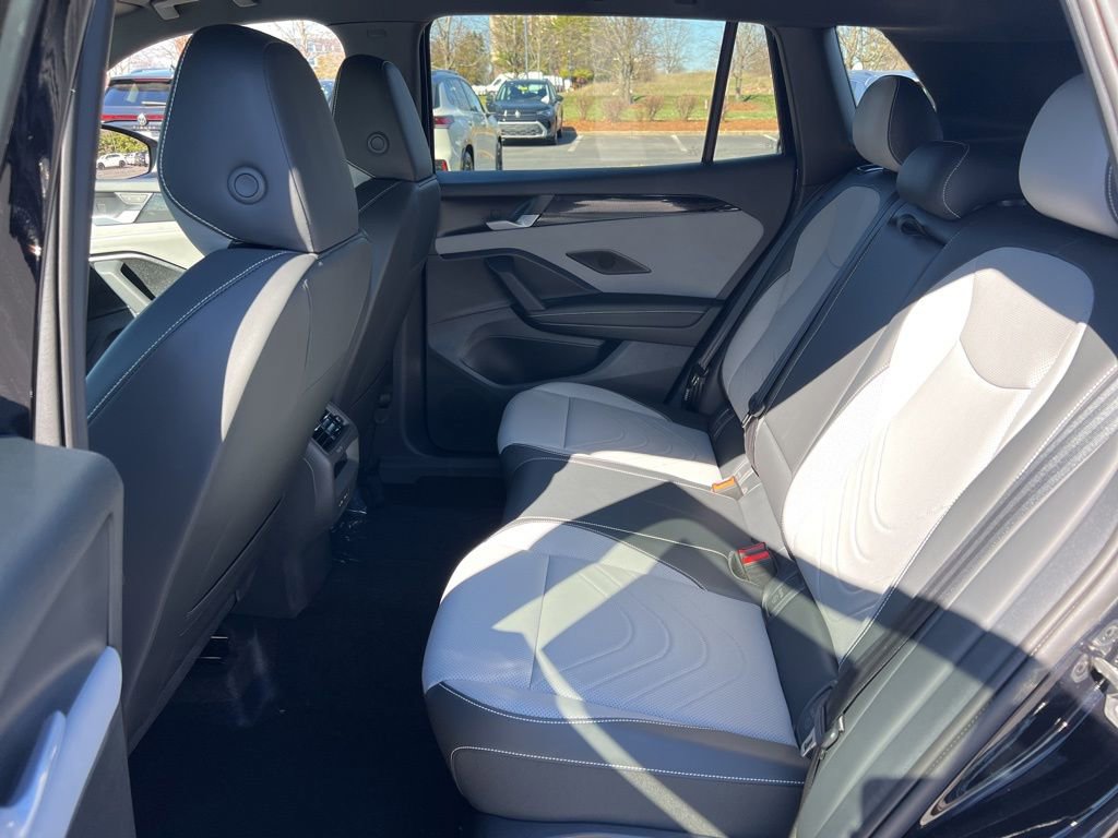 New 2026 Volkswagen Tiguan SE R-Line FWD image 24