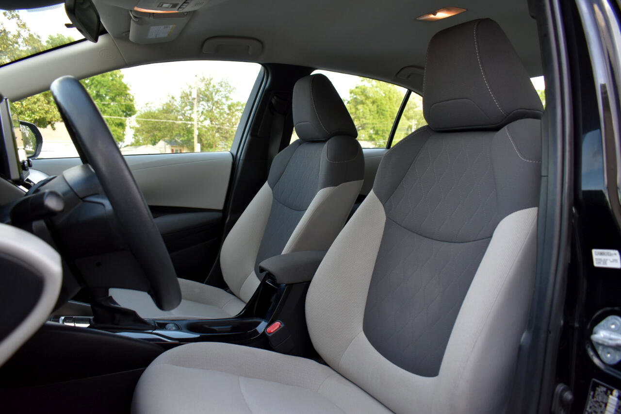 Used 2021 Toyota Corolla LE image 24