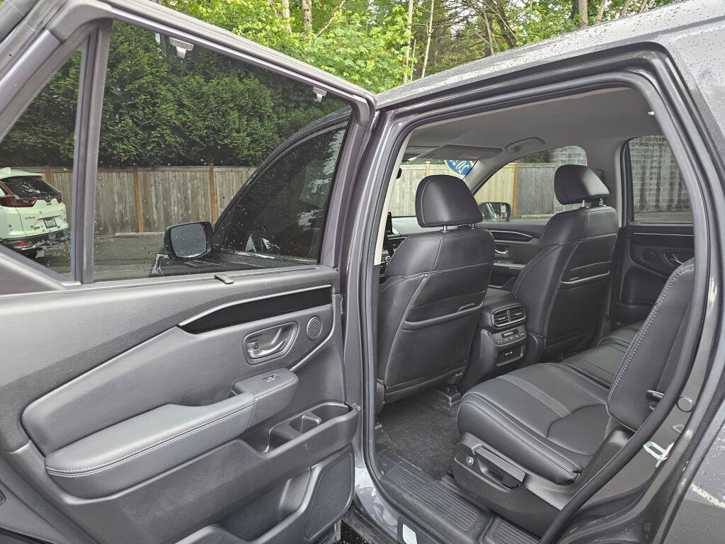 Used 2024 Honda Pilot EX-L image 17
