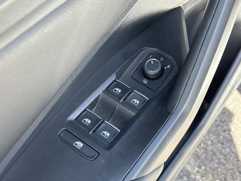 Used 2021 Volkswagen Jetta S w/ Driver Assistance Package FWD image 11
