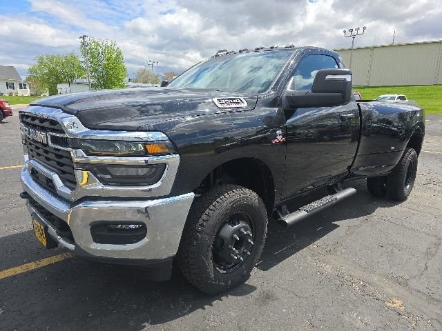 New 2026 RAM 3500 Tradesman AWD/4WD image 3
