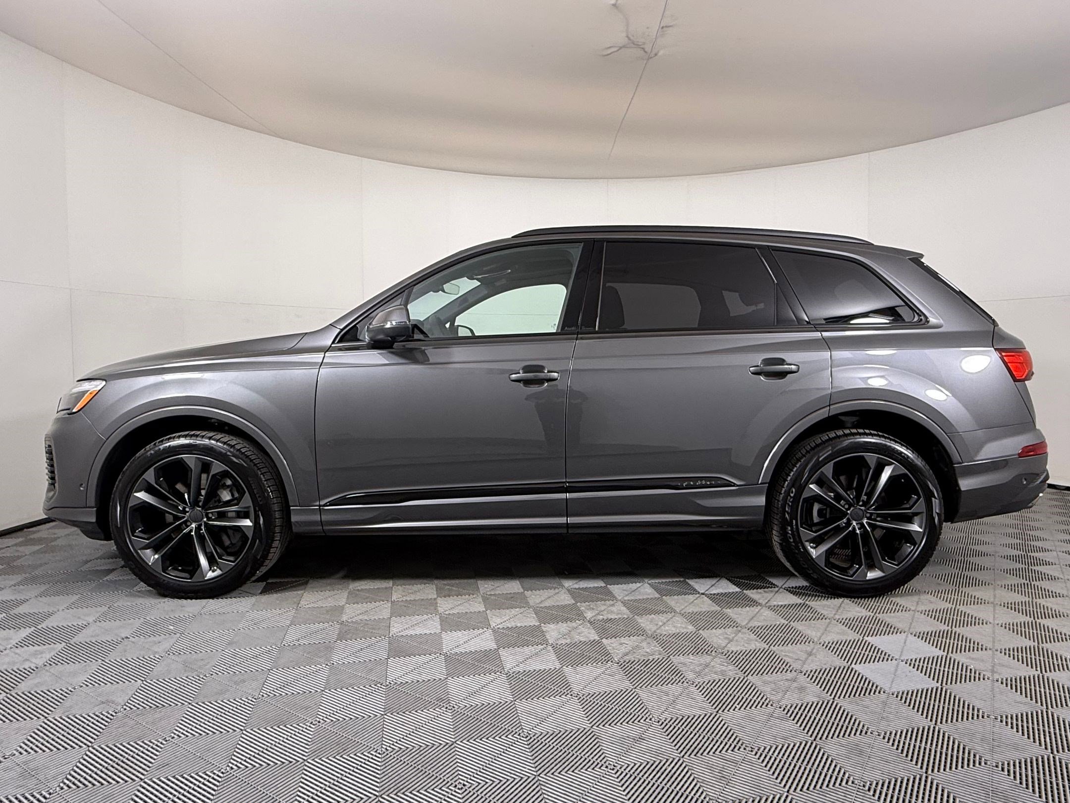 New 2026 Audi Q7 3.0T Premium Plus image 2