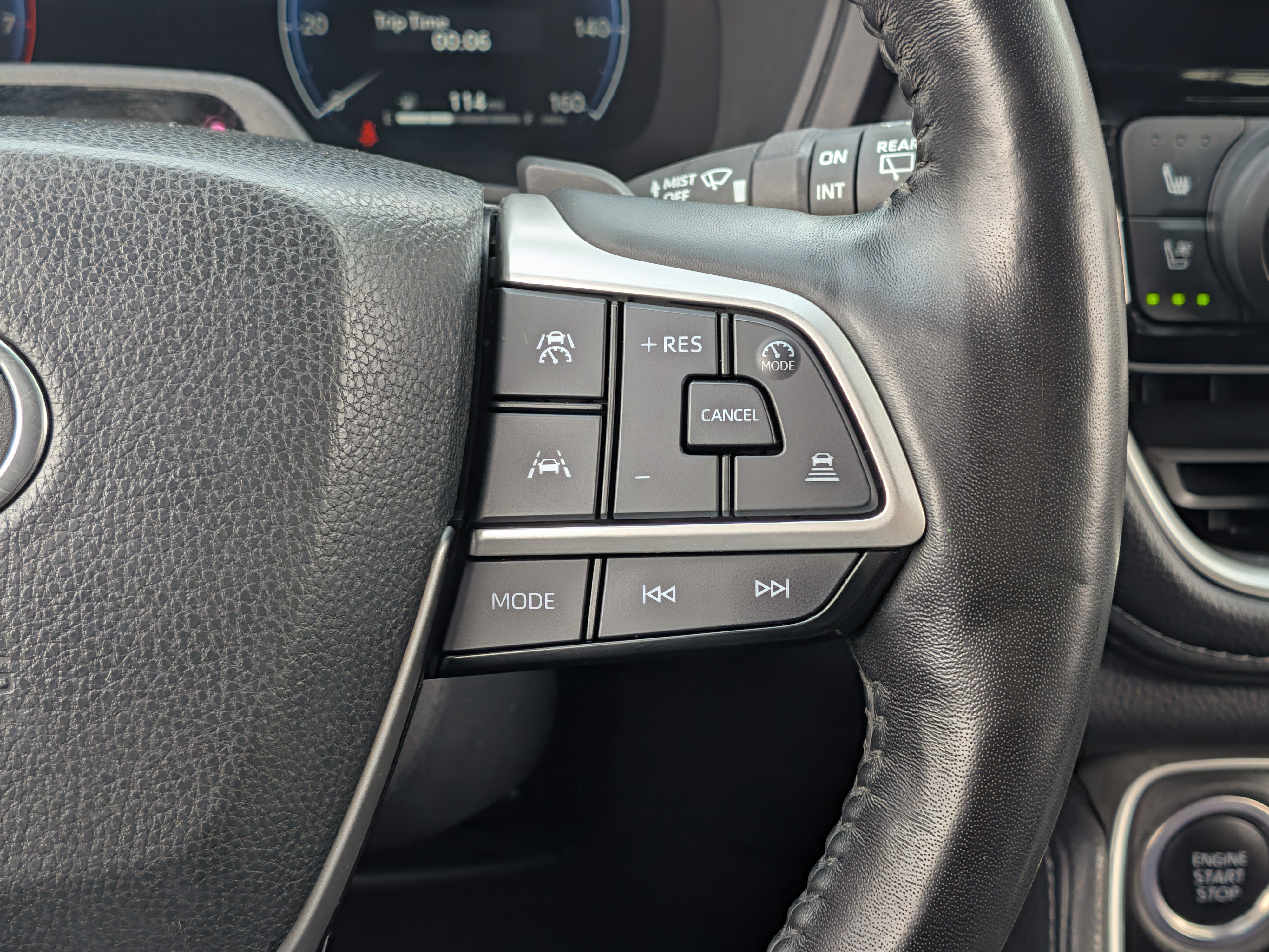 Used 2024 Toyota Grand Highlander AWD image 32