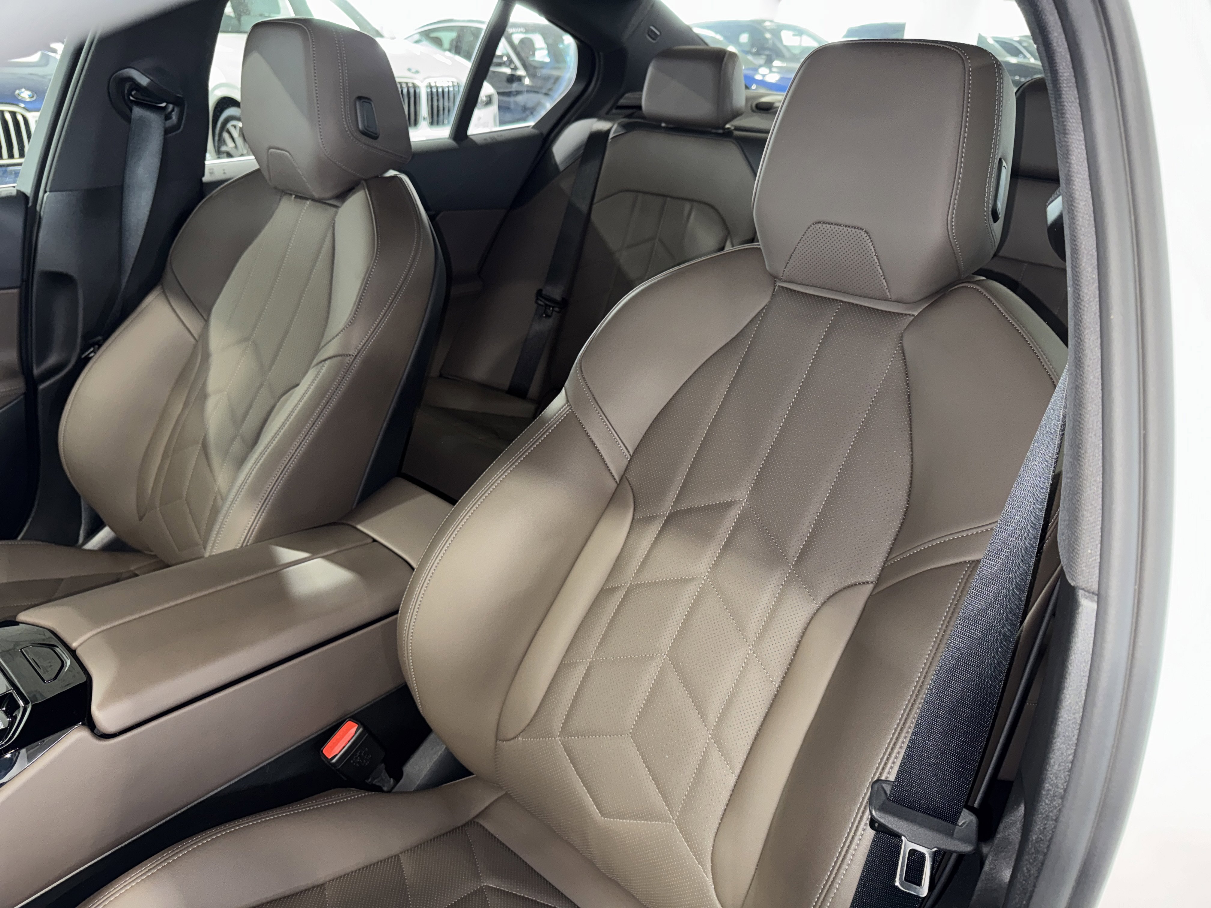 Certified 2025 BMW 530i xDrive w/ Premium Package image 33