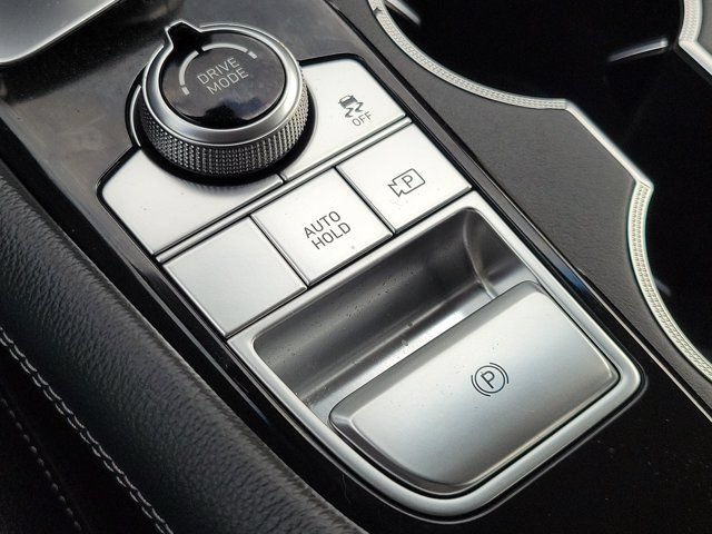 Certified 2023 Genesis G70 2.0T RWD image 28