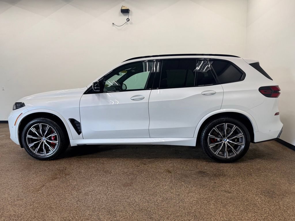 Used 2026 BMW X5 M60i AWD/4WD image 2