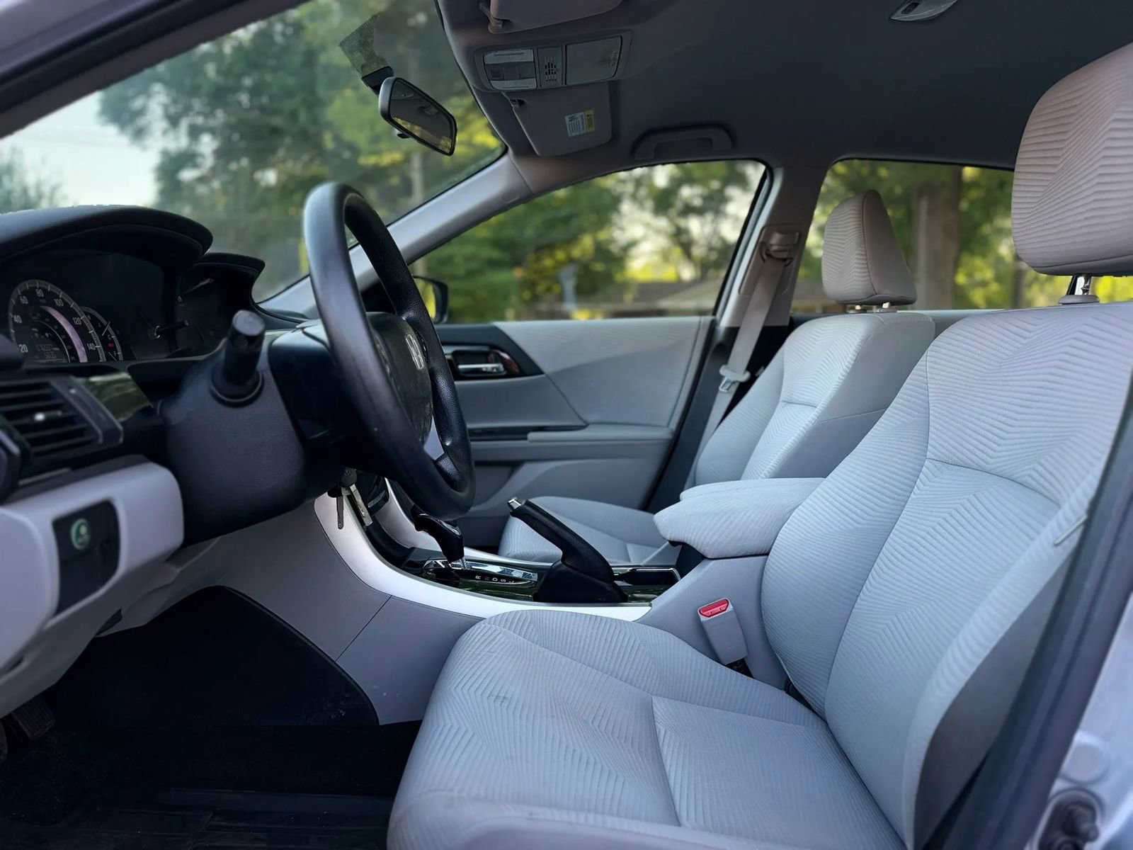 Used 2017 Honda Accord LX image 11