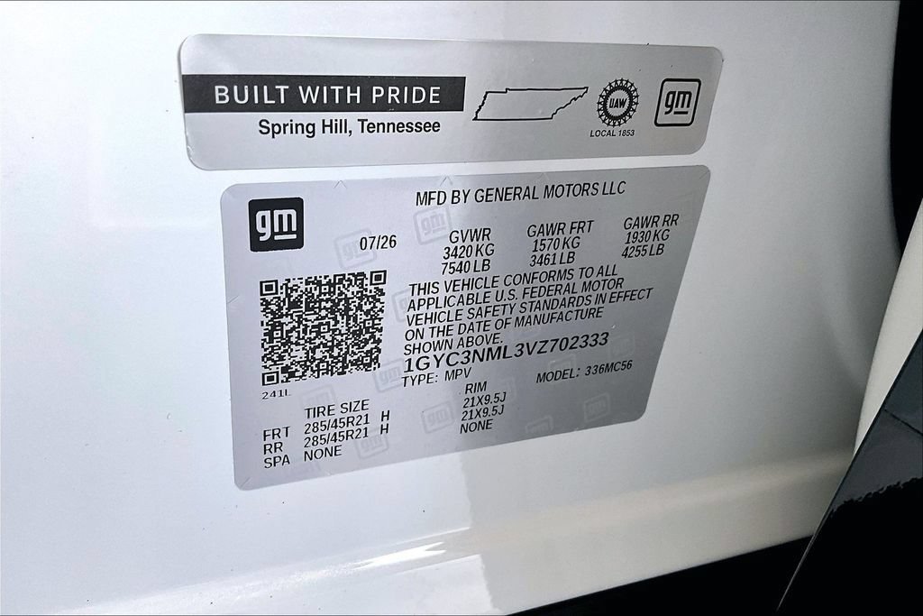 New 2027 Cadillac Vistiq Sport w/ LPO, Floor Liner Package AWD/4WD image 14
