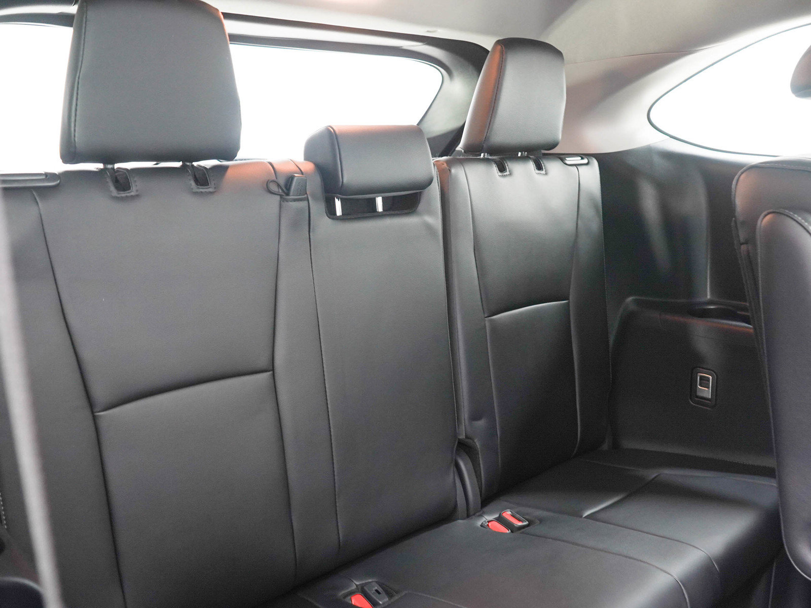 Used 2024 Toyota Highlander Limited AWD/4WD image 16