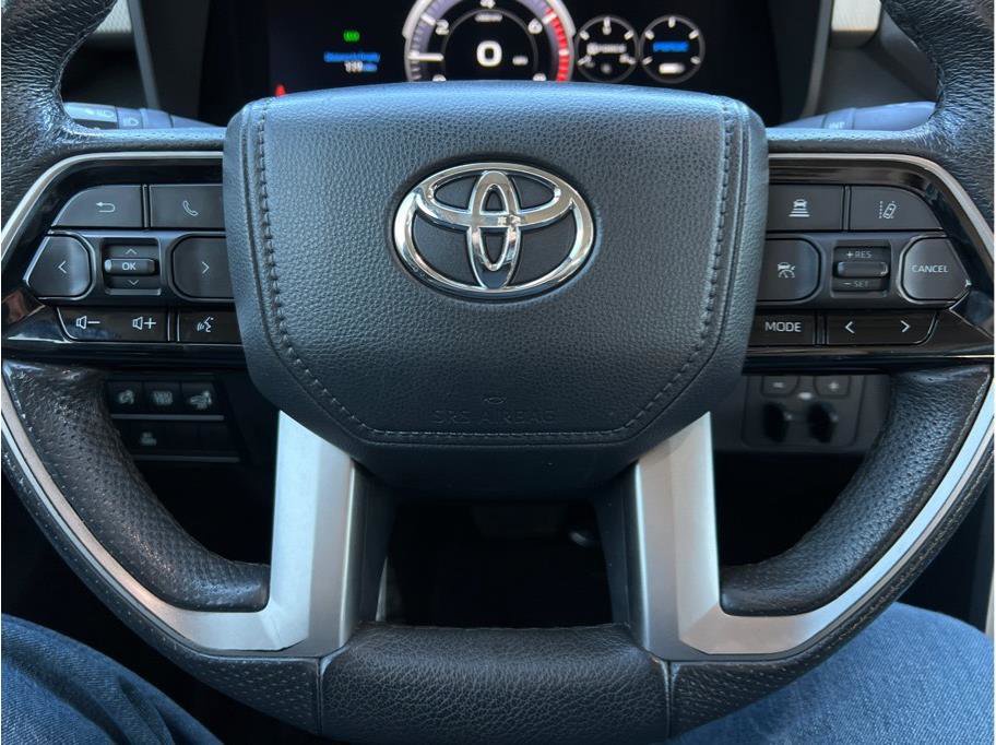 Used 2022 Toyota Tundra Limited image 12