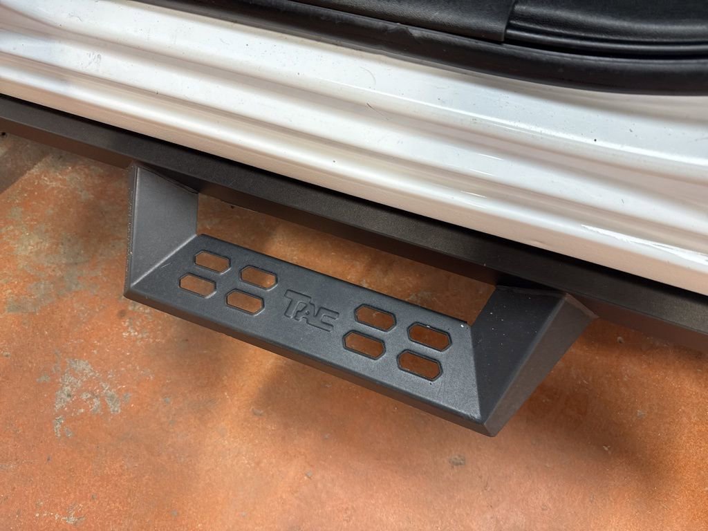 Used 2024 Chevrolet Silverado 2500 Custom w/ Custom Value Package image 17