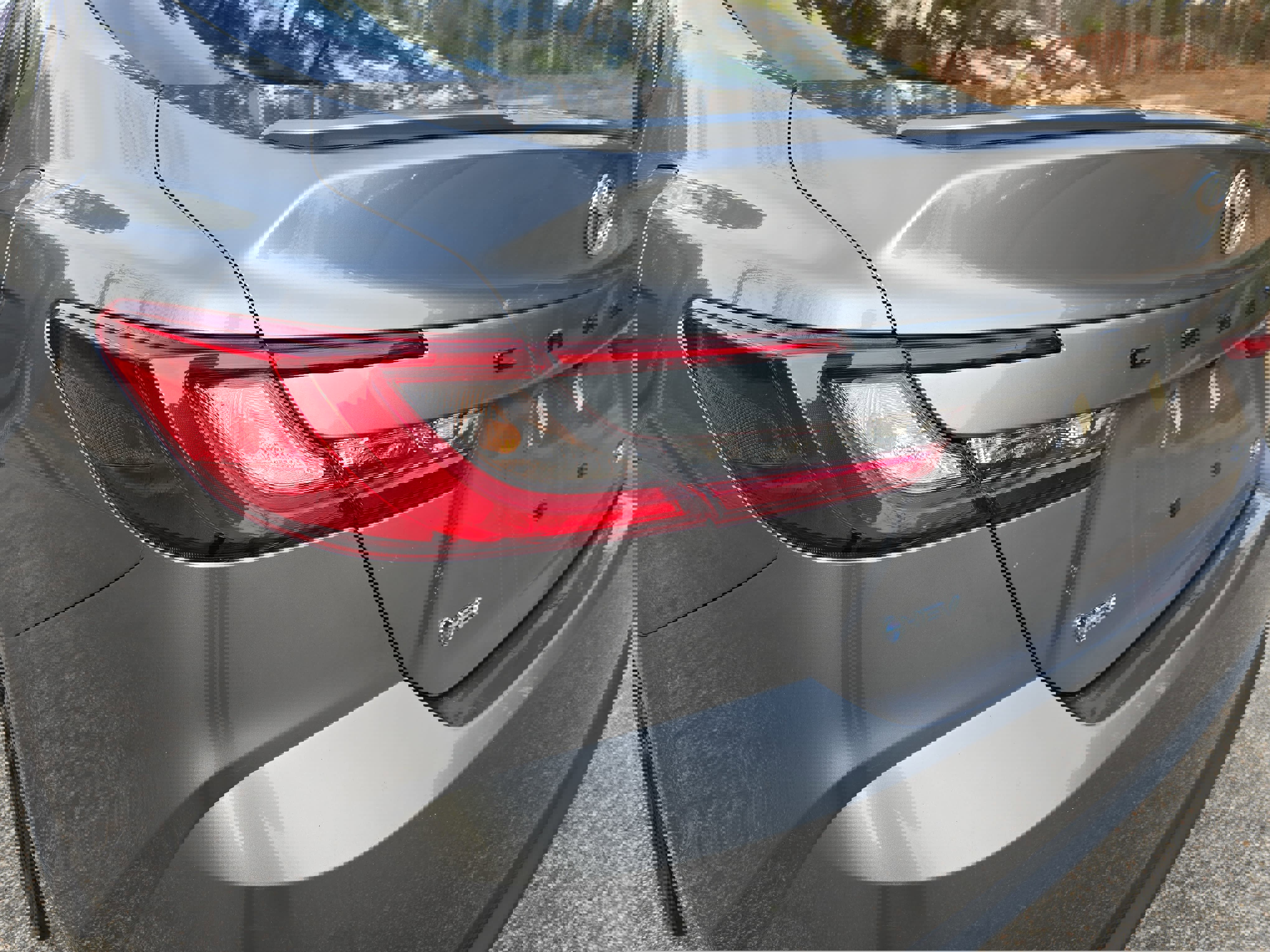 Used 2025 Toyota Camry SE image 33